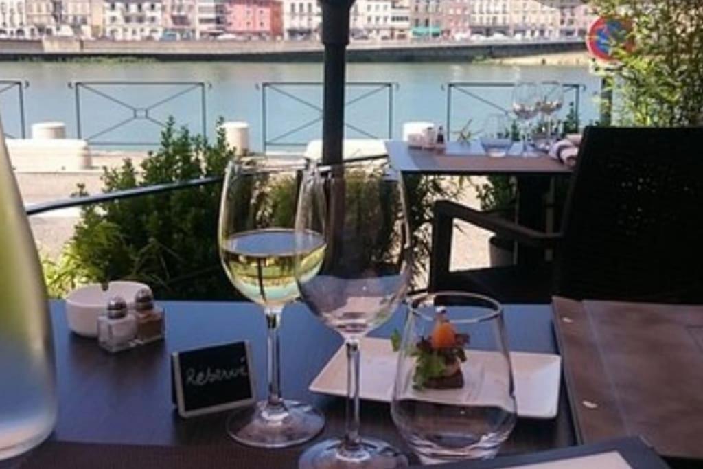 Sejour Detente Au Coeur De Macon Spa,Cine,Bouteille Offerte Ngoại thất bức ảnh