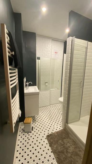 Sejour Detente Au Coeur De Macon Spa,Cine,Bouteille Offerte Ngoại thất bức ảnh